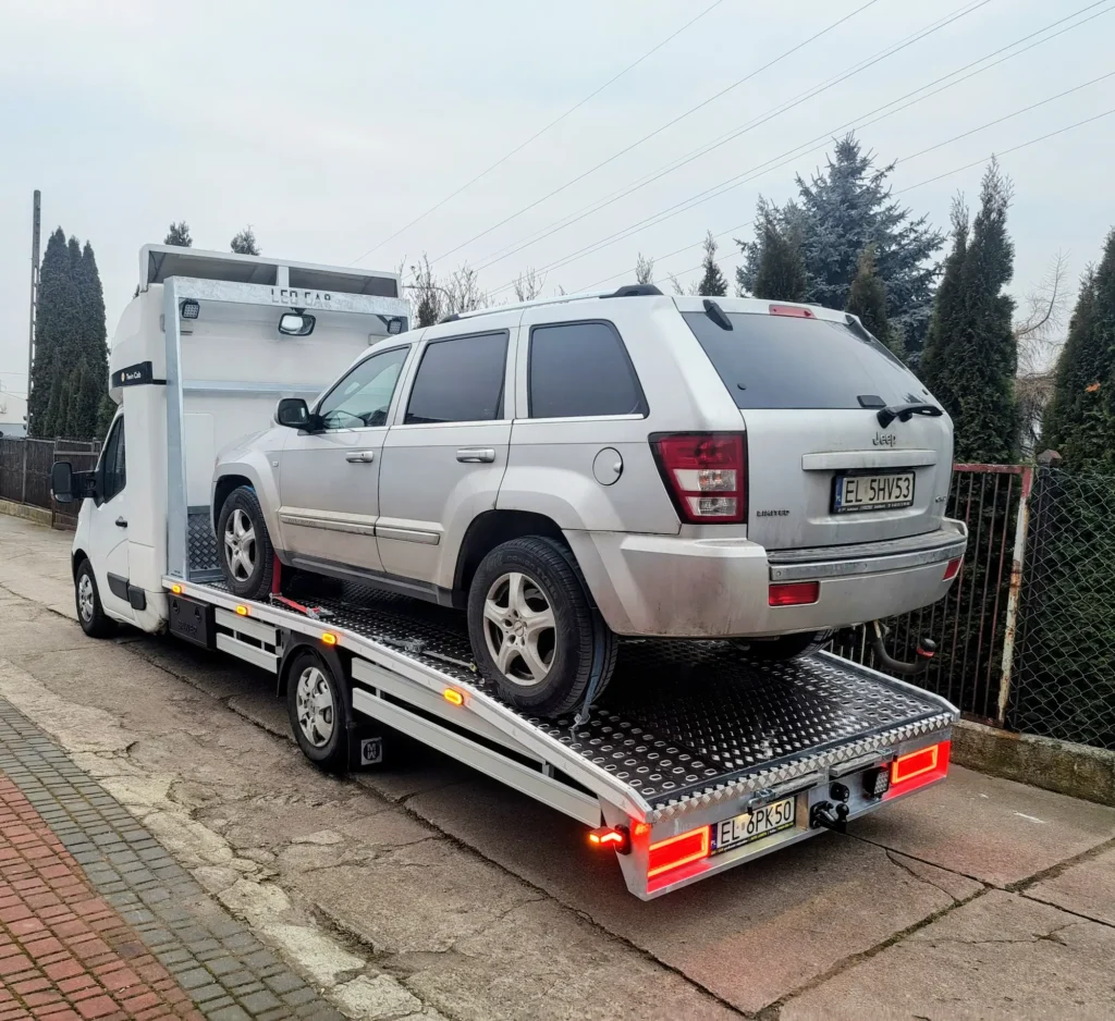usługi transportowe w Łodzi i okolicach laweta firmy BUD MAR